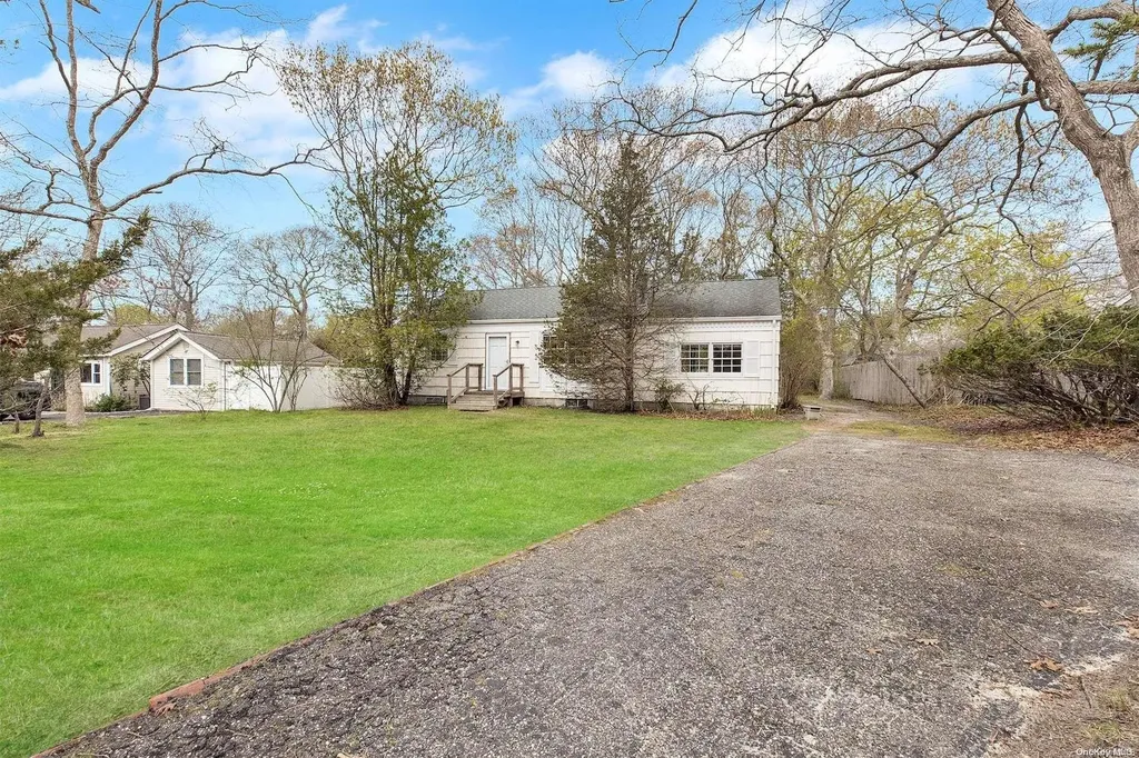 41 Kyle Road Hampton Bays NY 11946
