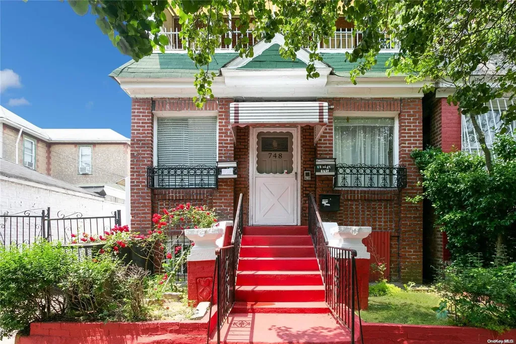 748 E 4th Street Brooklyn NY 11218