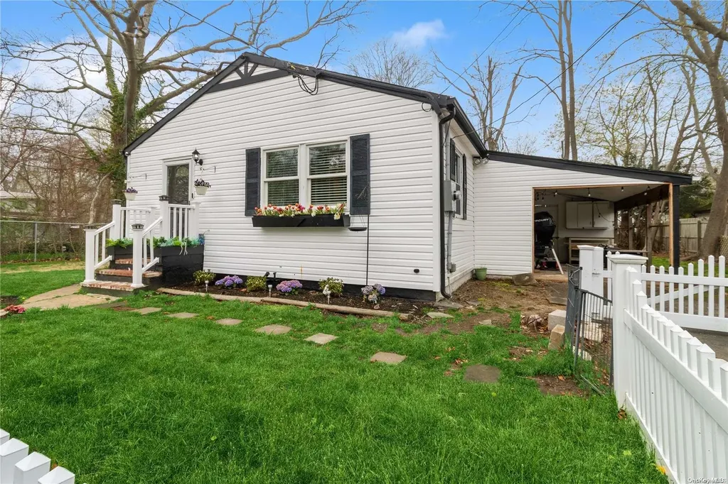 42 Hackensack Road Mastic Beach NY 11951