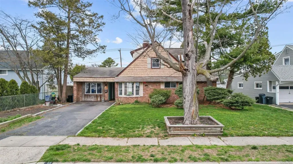 65 Stonecutter Road Levittown NY 11756