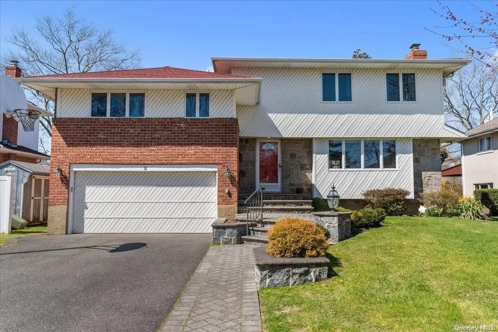 18 Sexton Road Syosset NY 11791