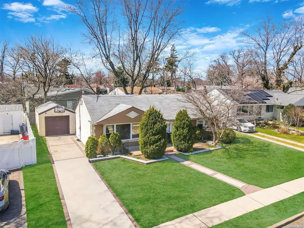 956 Lynn Drive Valley Stream NY 11580