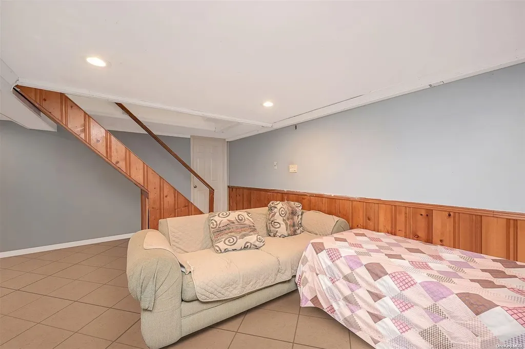 956 Lynn Drive Valley Stream NY 11580