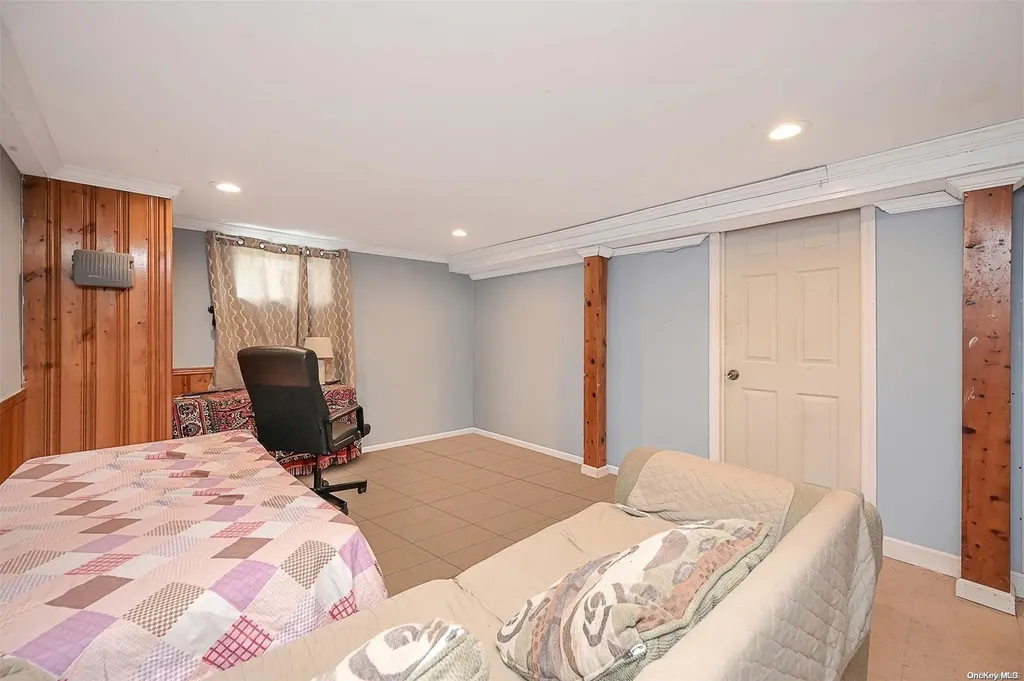 956 Lynn Drive Valley Stream NY 11580