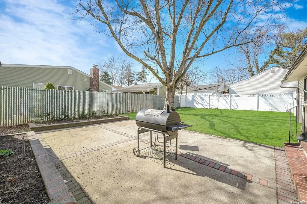 956 Lynn Drive Valley Stream NY 11580