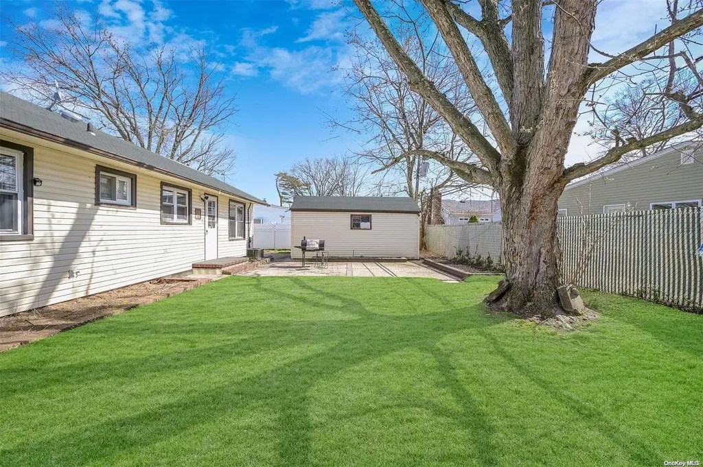 956 Lynn Drive Valley Stream NY 11580