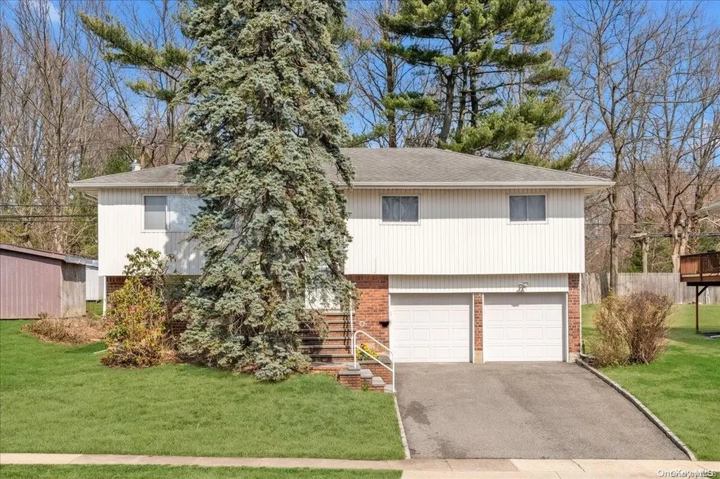 69 Beaumont Drive Plainview NY 11803