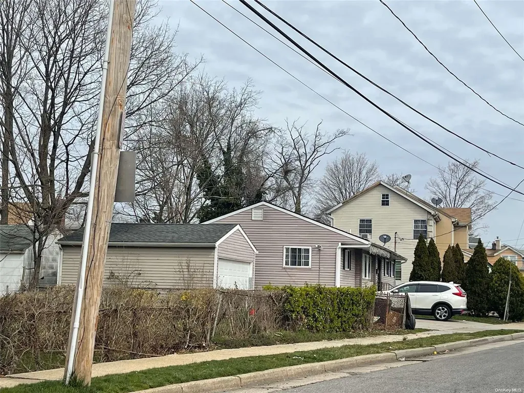 99 Rose Avenue Hempstead NY 11550