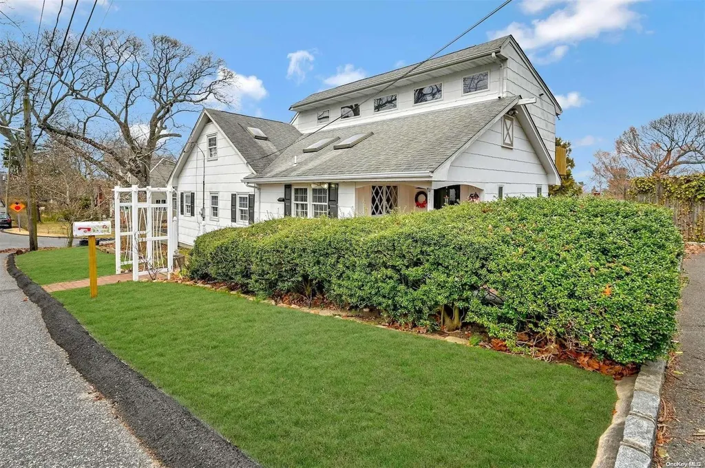1 Tarn Road Rocky Point NY 11778