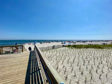 111 Inwood Point Lookout NY 11569