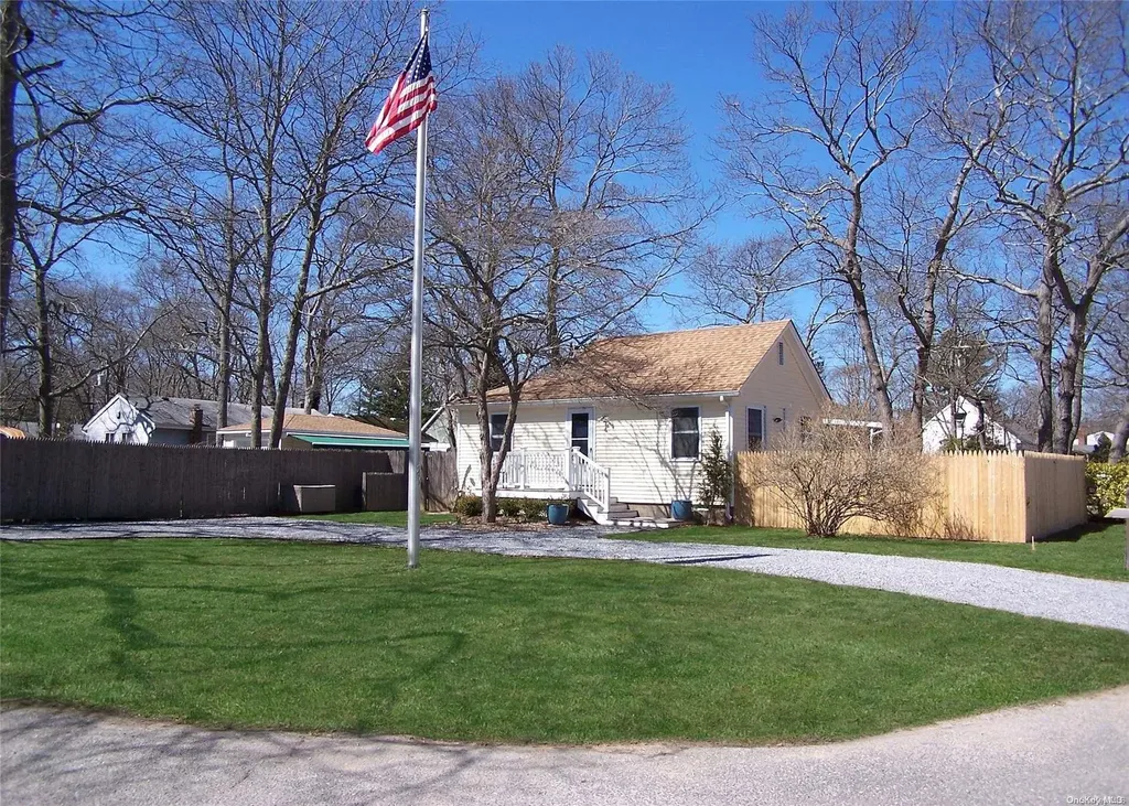 68 Montgomery Avenue Mastic NY 11950