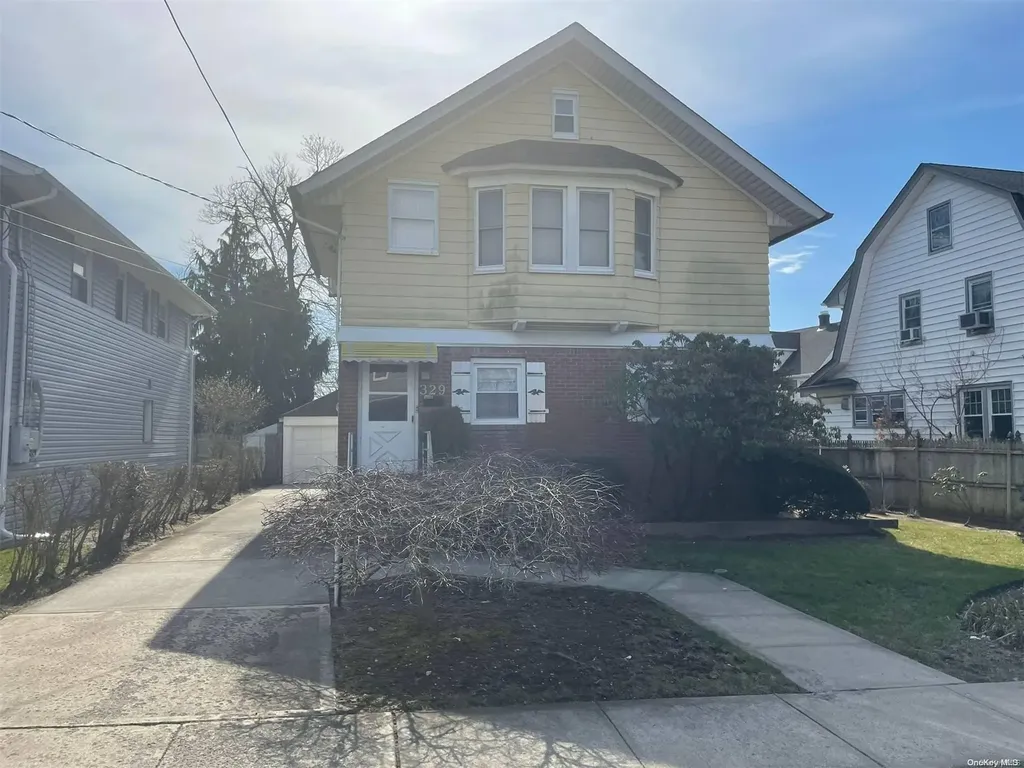 329 Pacific Avenue Cedarhurst NY 11516