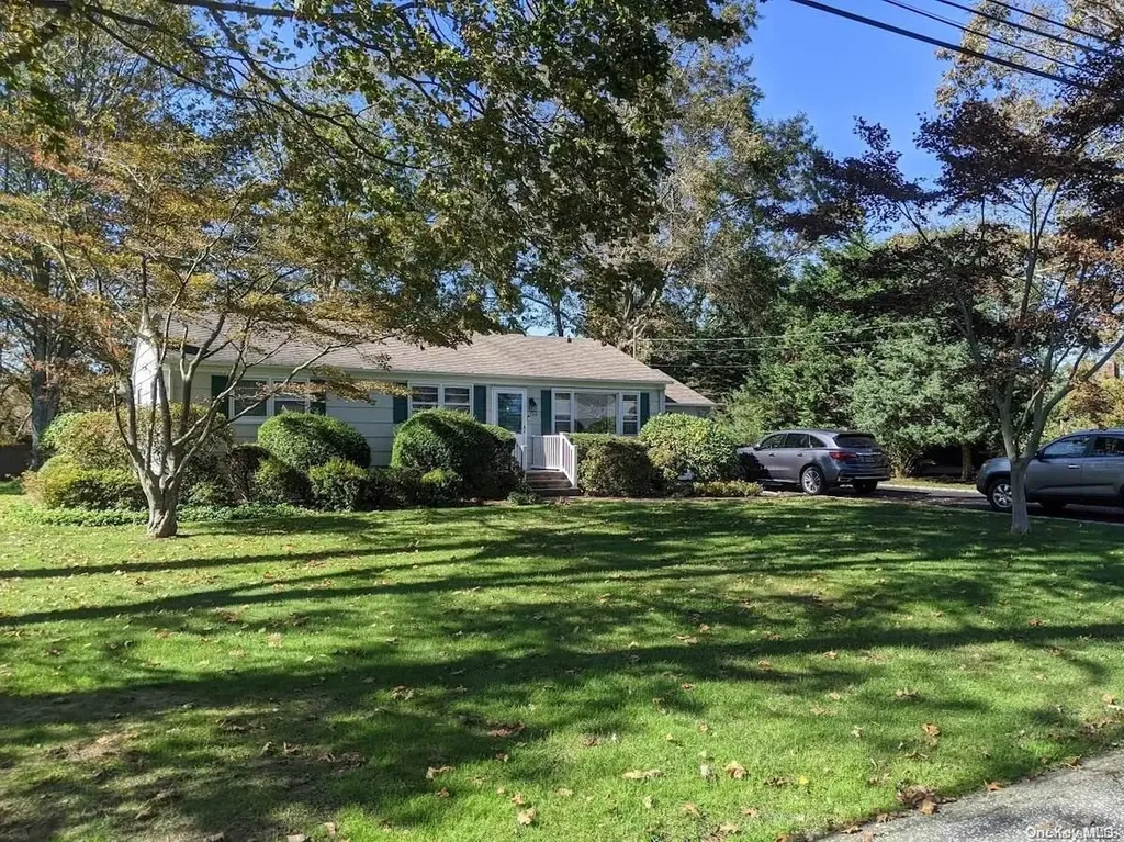 128 Evergreen Lane East Patchogue NY 11772