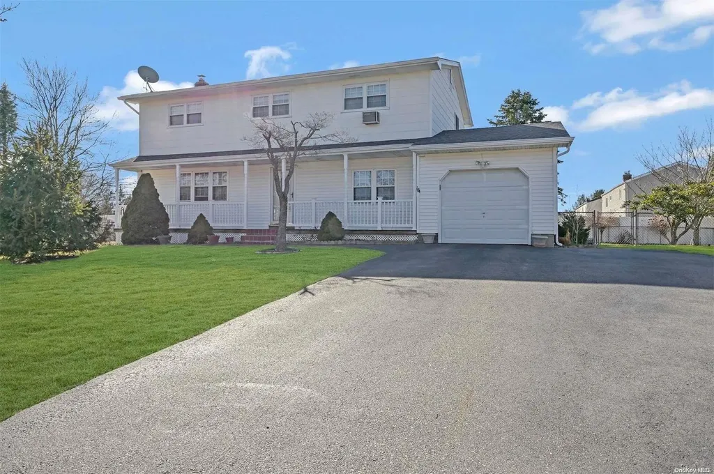 14 Sandra Drive East Patchogue NY 11772