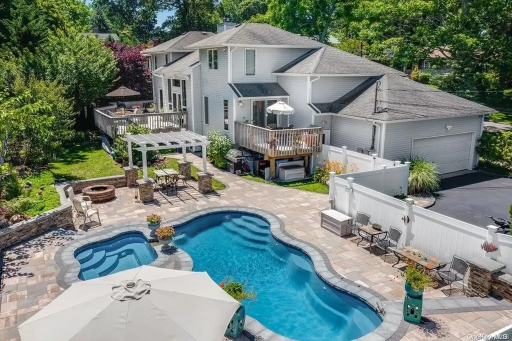 77 Longfellow Drive Kings Park NY 11754