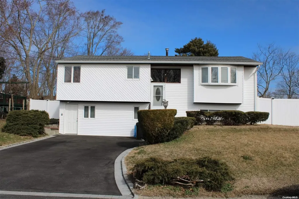 107 Farner Avenue Selden NY 11784
