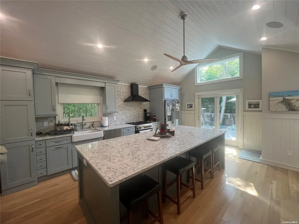 985 Surfview Walk Ocean Beach NY 11770