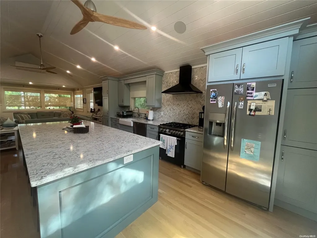 985 Surfview Walk Ocean Beach NY 11770