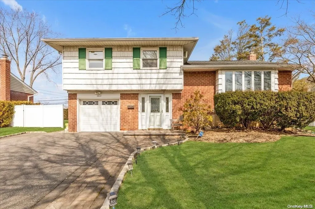 7 Fordham Drive Plainview NY 11803