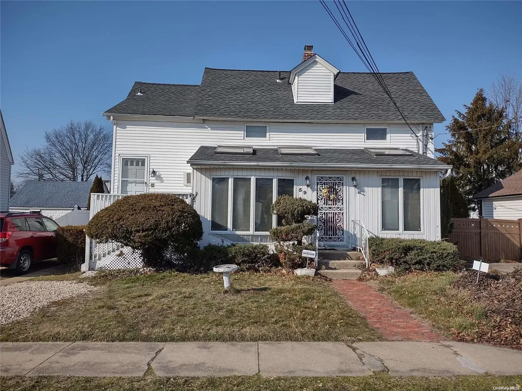 59 Davison Avenue Lynbrook NY 11563