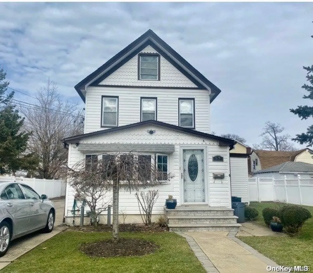 57 E Valley Stream Boulevard Valley Stream NY 11580