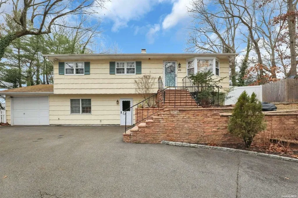 40 Friendly Road Smithtown NY 11787