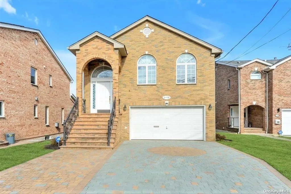 319 Cresthaven Lane Whitestone NY 11357