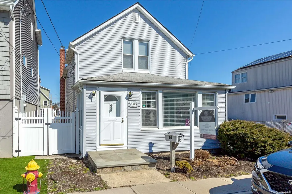 2829 Alder Road Bellmore NY 11710