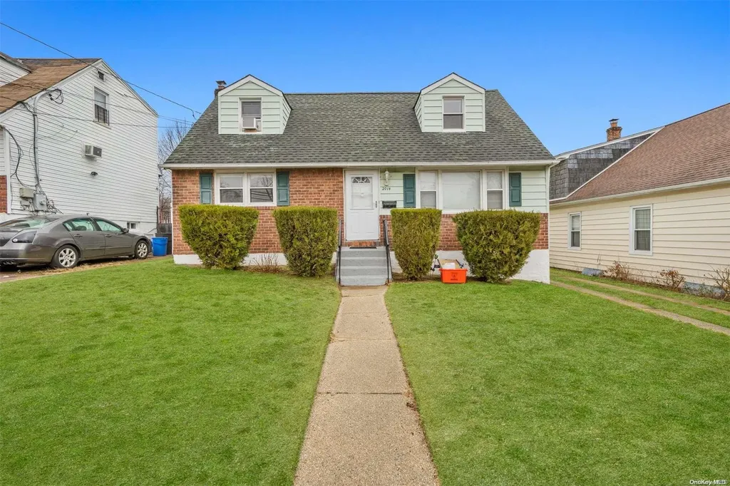 2014 Baylis Avenue Elmont NY 11003