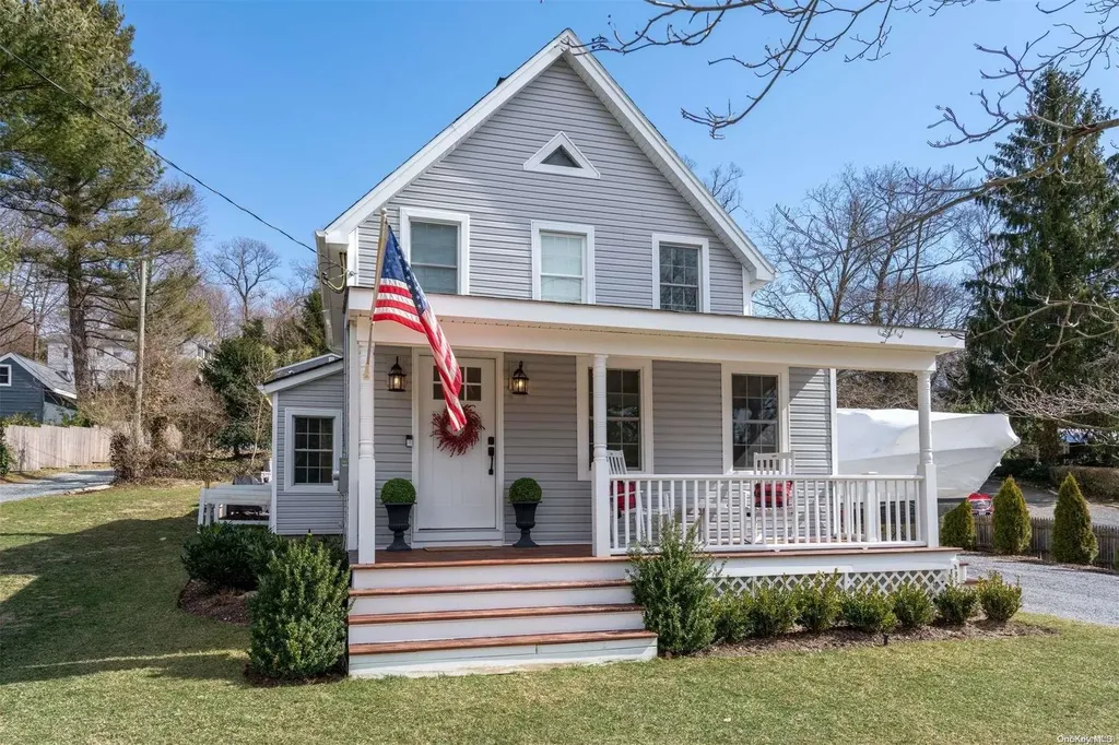 44 Prospect Road Centerport NY 11721