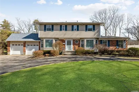3 Teal Lane Smithtown NY 11787