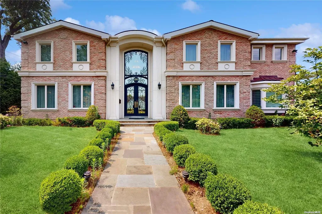 100 Emerson Drive Great Neck NY 11023