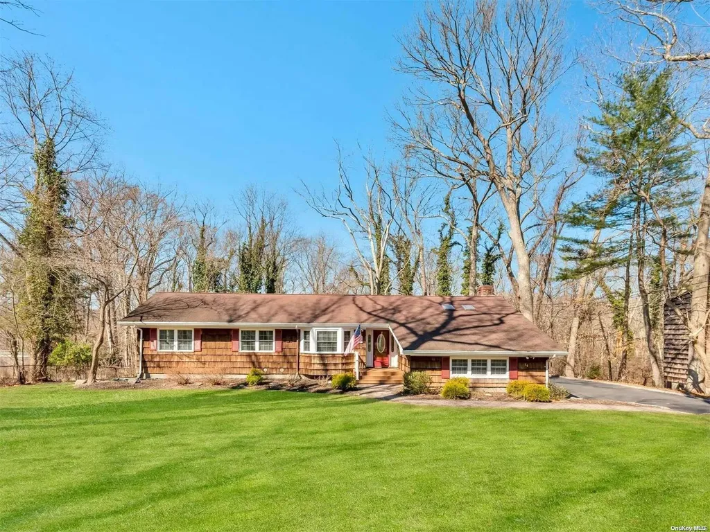26 Mill Dam Road Smithtown NY 11787