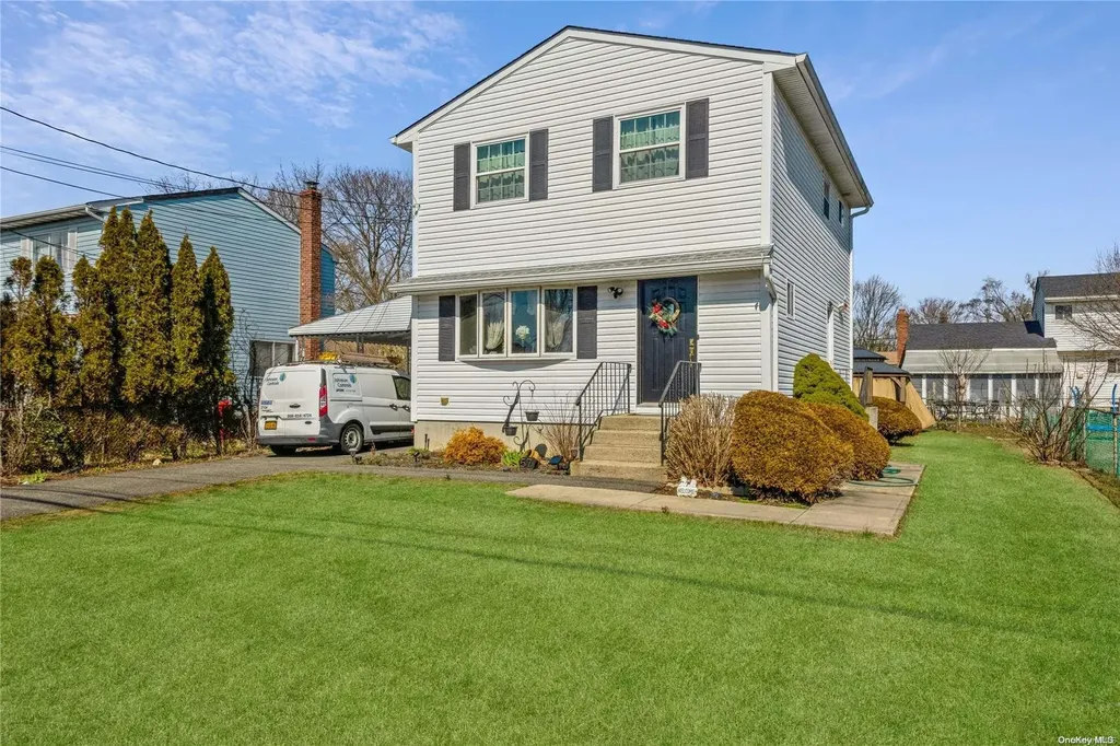 57 Cedar Road Amityville NY 11701