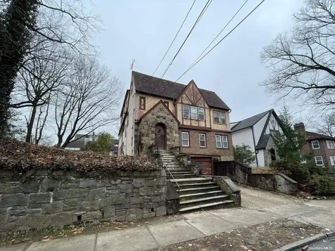 26 W Devonia Avenue Mount Vernon NY 10552