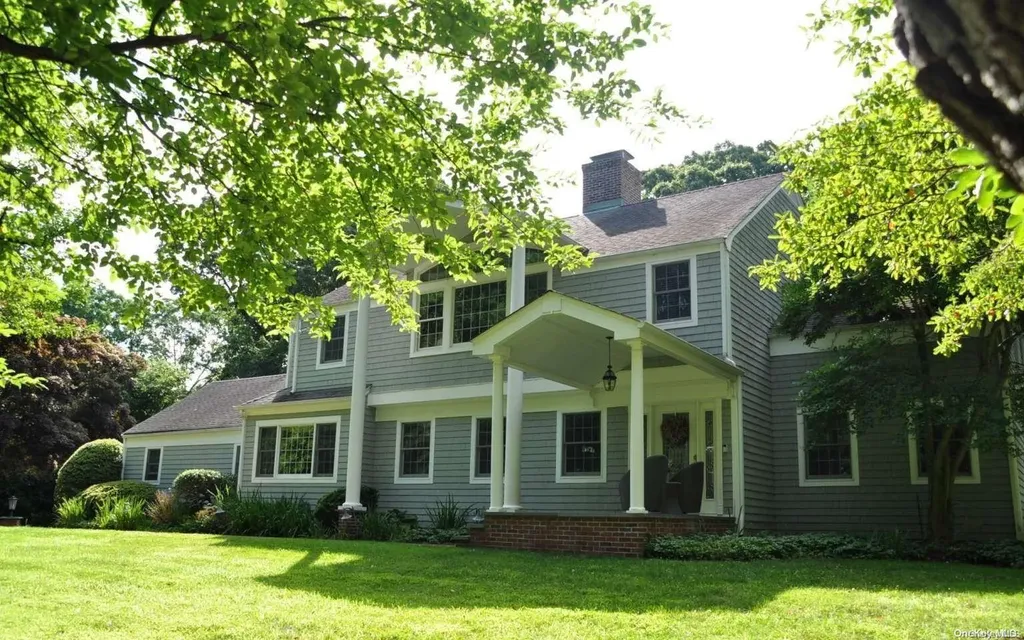 7 Smith Lane Saint James NY 11780