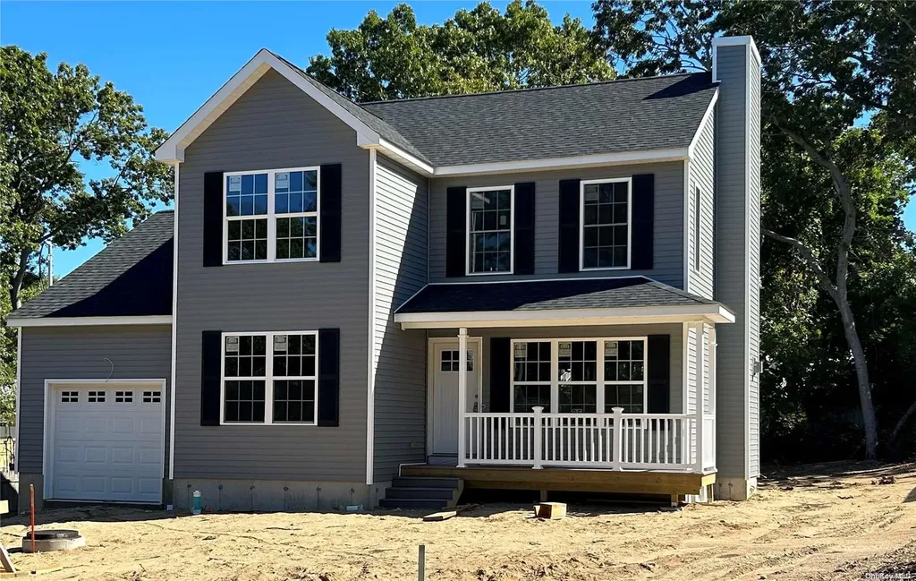 85 Rosemary Lane Centereach NY 11720