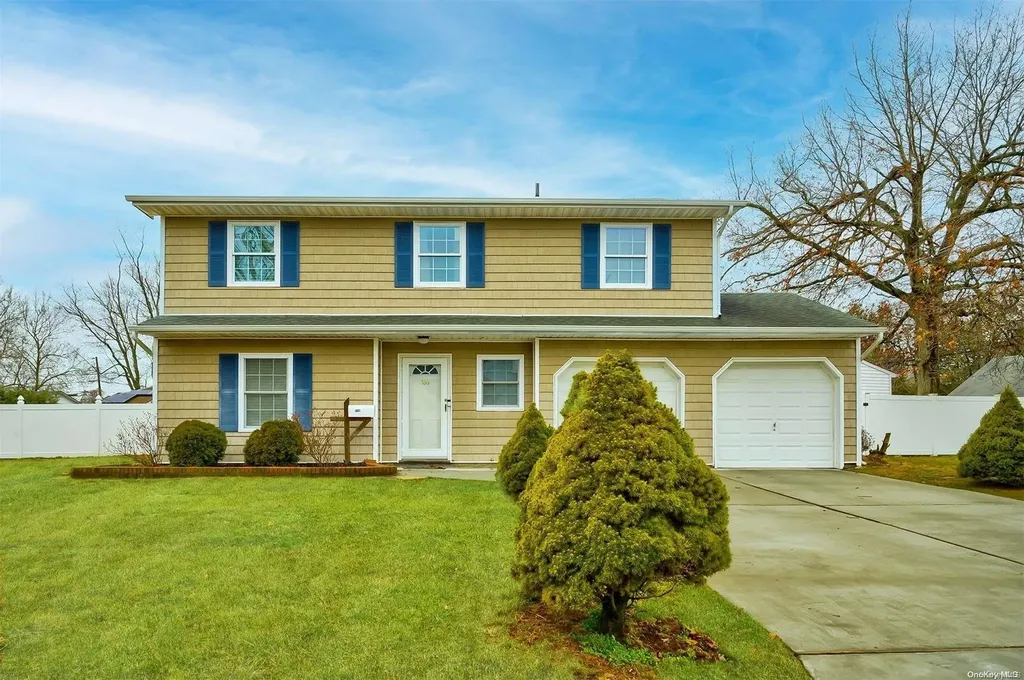 186 Wright Avenue Deer Park NY 11729
