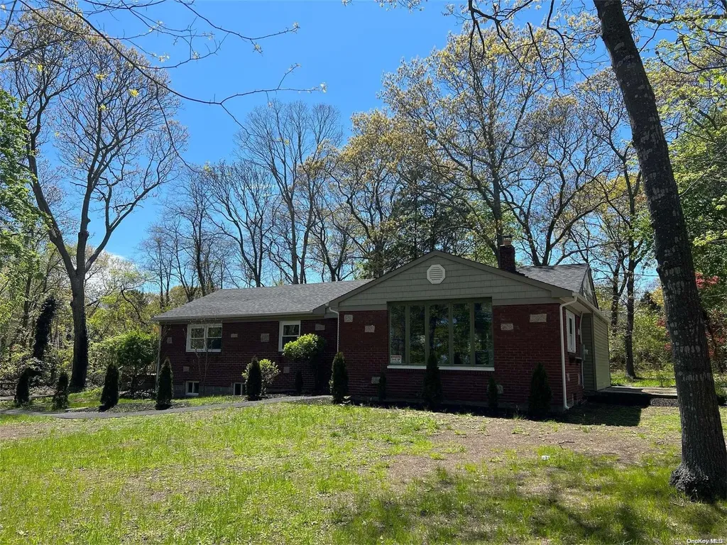 94 Overlook Drive Mastic NY 11950