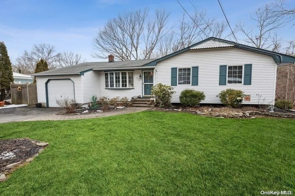 304 Hewlett Avenue East Patchogue NY 11772