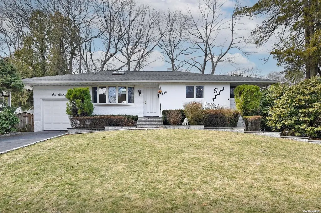 100 Marie Crescent Commack NY 11725