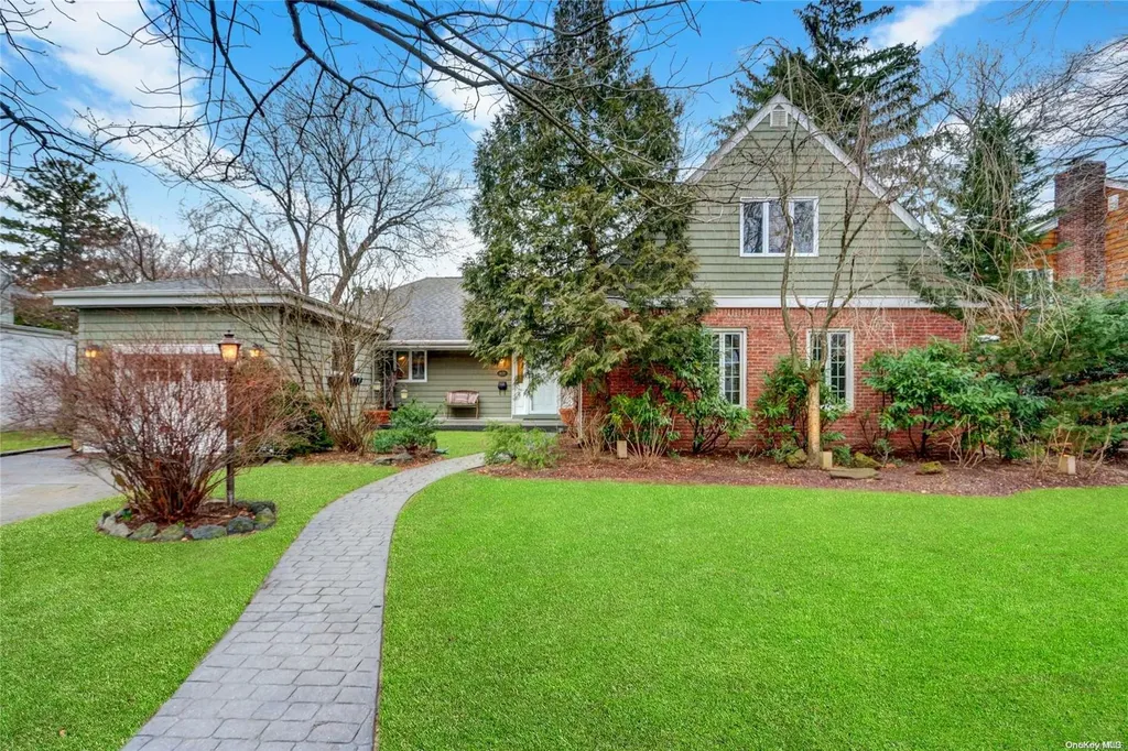 1639 Ridgeway Drive Hewlett NY 11557