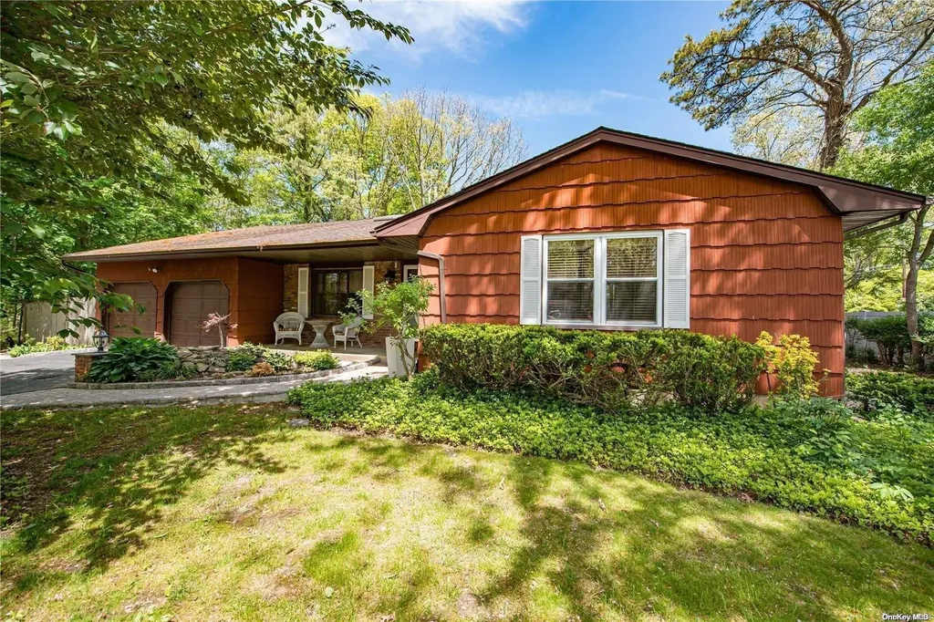 3 Maiden Lane Nesconset NY 11767