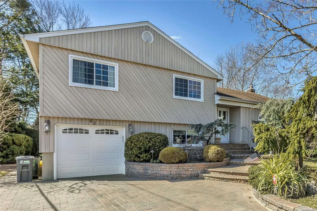 69 Burton Avenue Plainview NY 11803