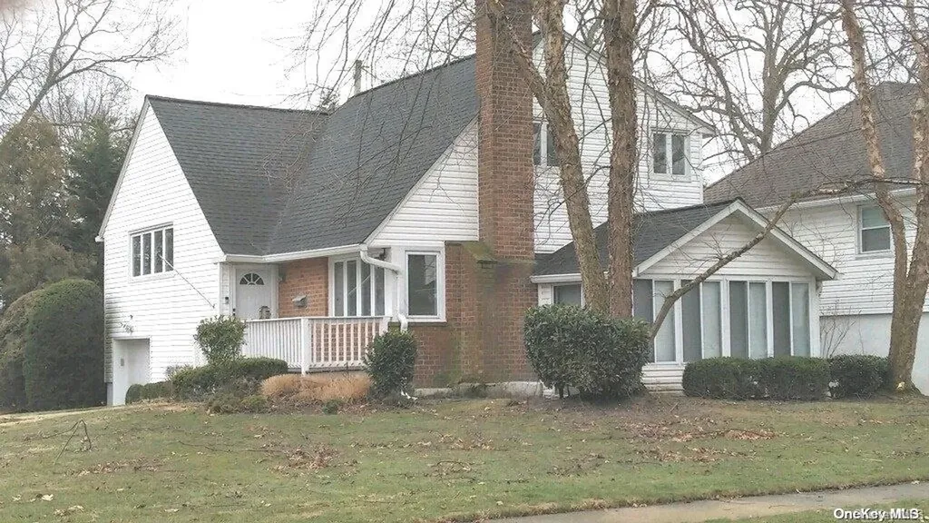 78 Alfred Road E Merrick NY 11566