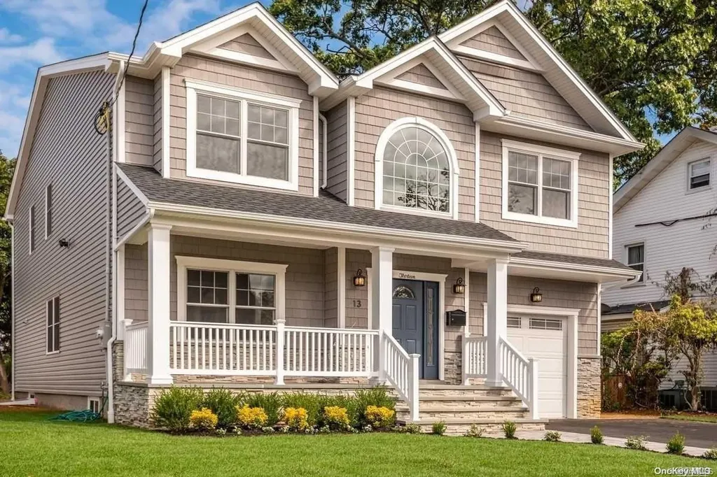 24 White Street Valley Stream NY 11580
