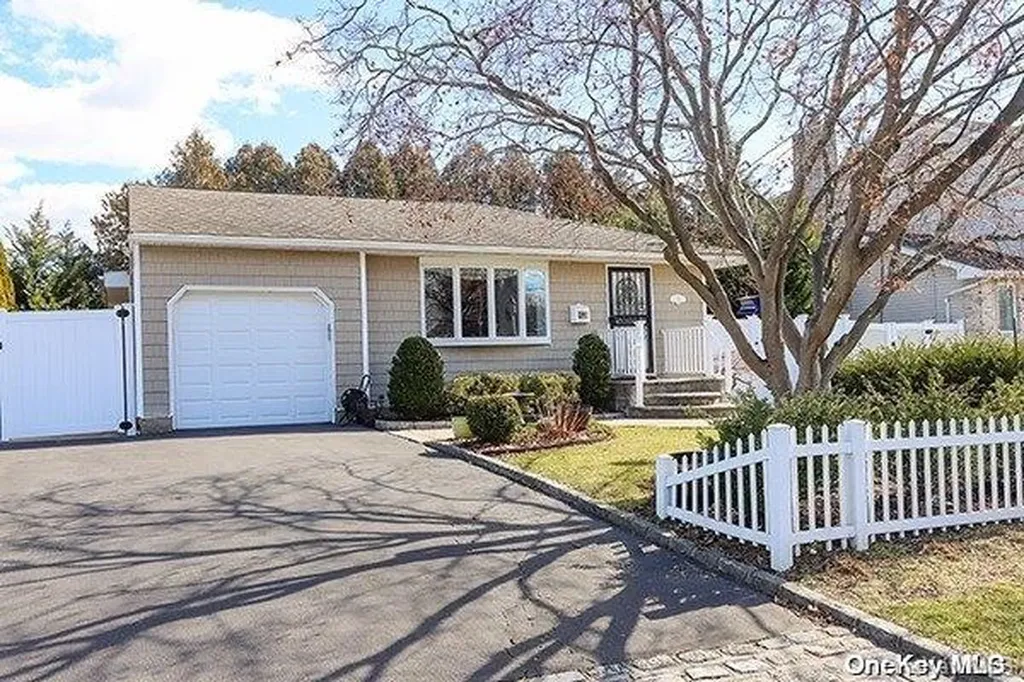 119 Wright Avenue Deer Park NY 11729