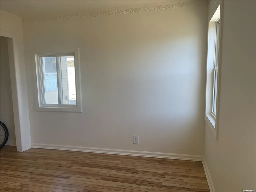 21 E Walnut Street Central Islip NY 11722
