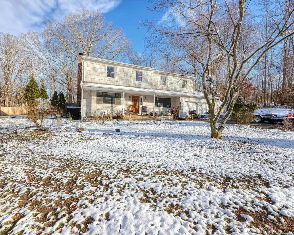 23 Kastal Drive Ridge NY 11961