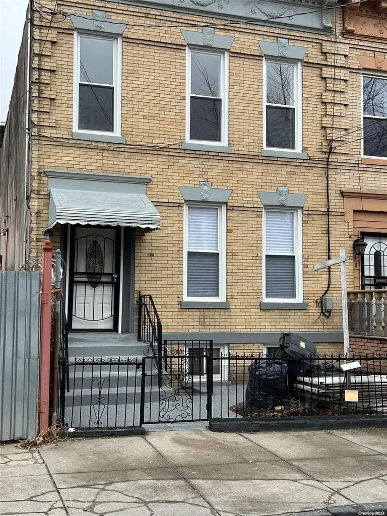 481 Warwick Street Brooklyn NY 11207